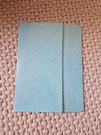 Pochette bleu simple