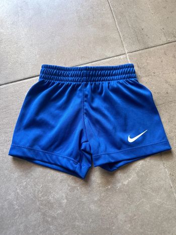 Short bébé Nike 9 mois
