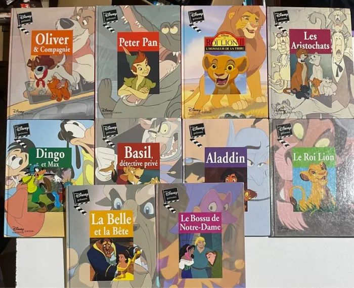 Lot de 10 livres en très bon état Disney pour agrémenter les bibliothèques de vos petits et grands