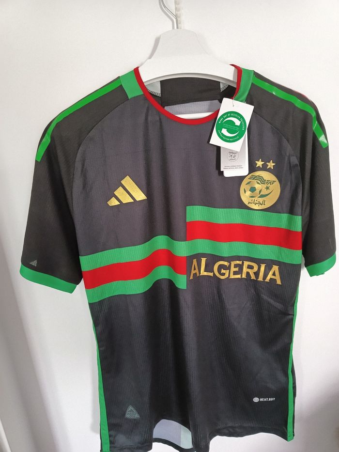 Maillot de foot noir d'Algérie