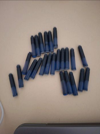 Petit lot de cartouche d'encre bleu