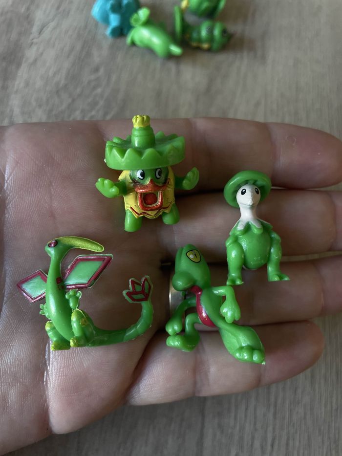Lot de 10 mini figurines Pokémon type Plante – bon état - photo numéro 4