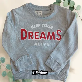 Sweat enfant T. 5-6 ans Neuf sans étiquette