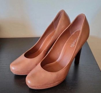 Escarpins camel à talons hauts