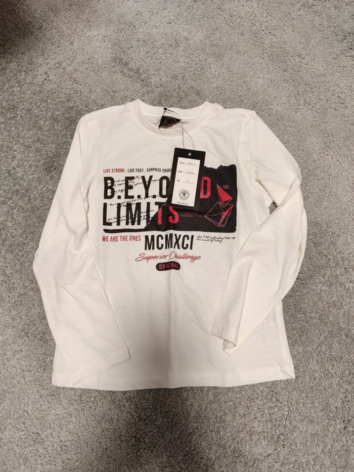 T-shirt manches longues garçon 6/7ans