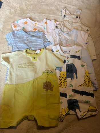 Lot de 6 combinaisons taille 6 mois 