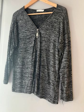 Pull avec fermeture eclair taille M/L