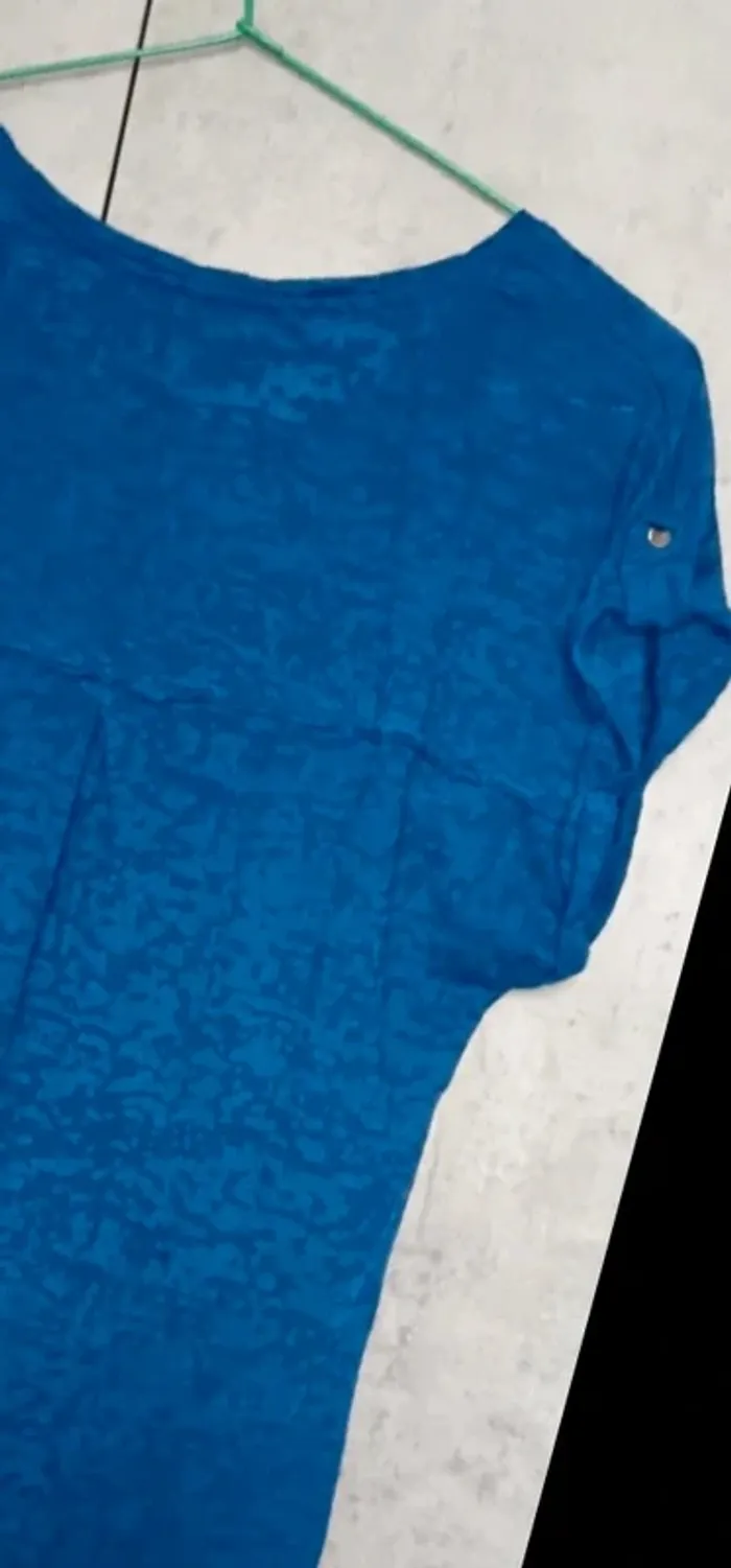 Tee-shirt manches courtes – Taille M - photo numéro 3