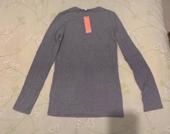 Tee shirt Benetton - photo numéro 4