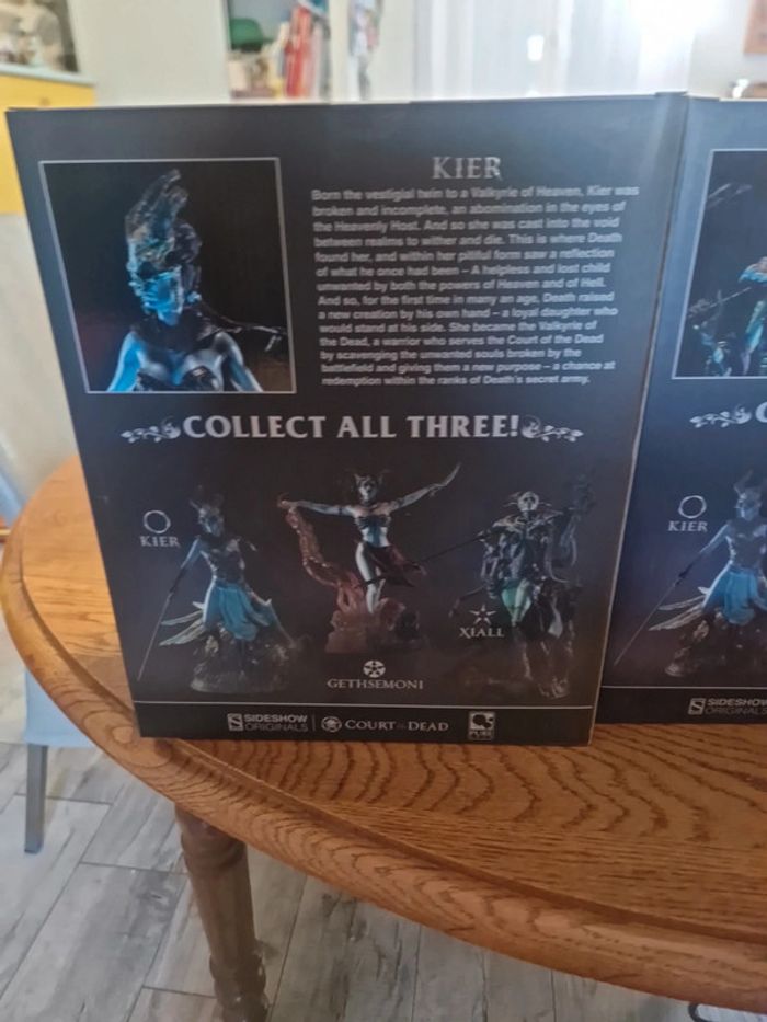Lot de 3 figurines neuves court of the dead - photo numéro 12