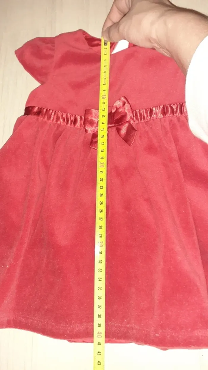 Robe en velours rouge - photo numéro 7