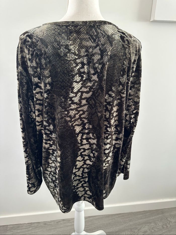 Blouse en velours python serpent kaki et noir Pause Café Vintage T50 5XL - photo numéro 6