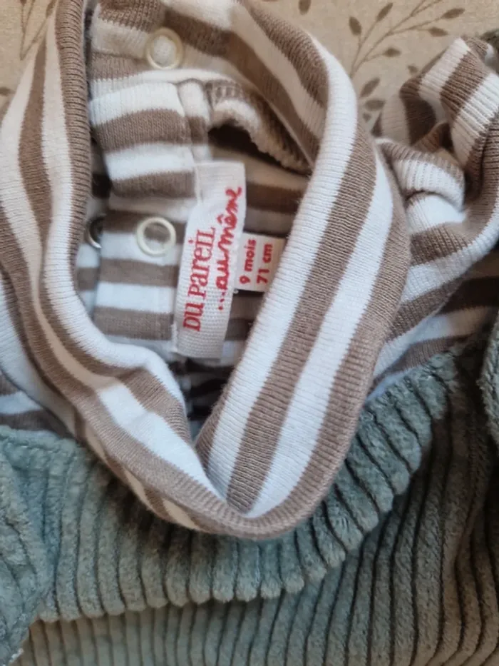 Ensemble salopette bodies 9 mois - photo numéro 2