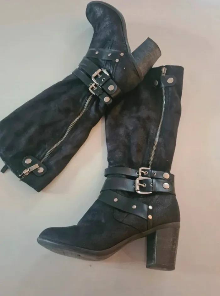 Jolies bottes zippées pointure 38