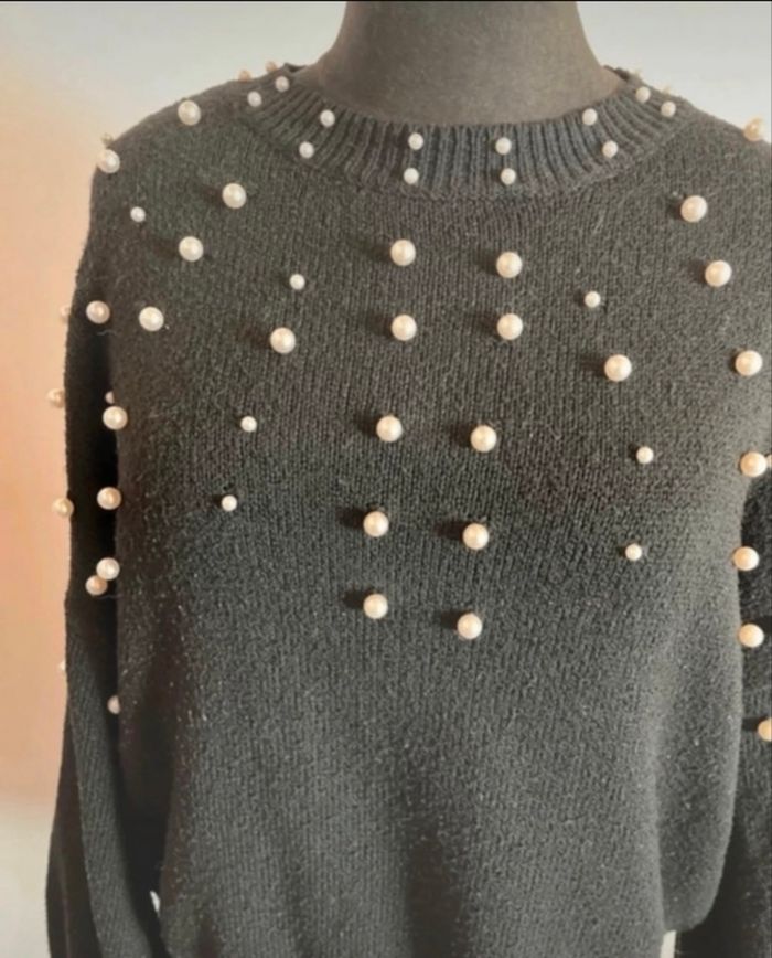 Pull noir à perle taille S de chez Jennyfer en bon état - photo numéro 3