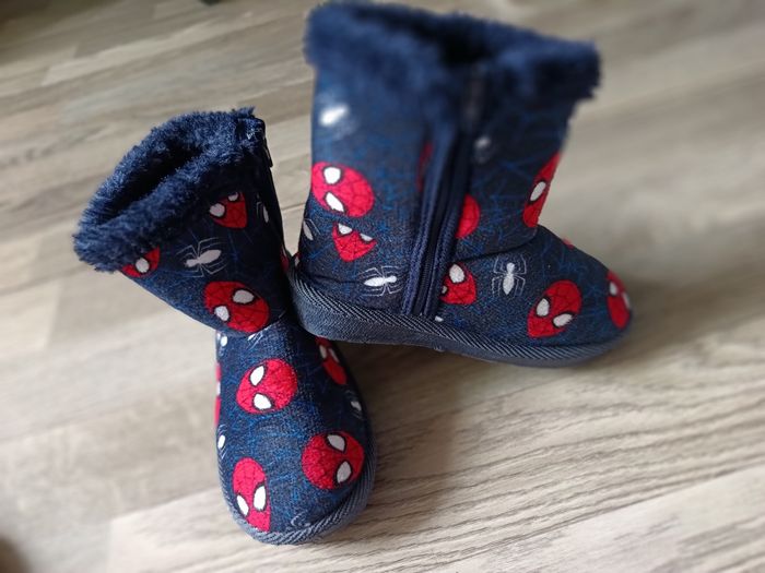 Lot chaussures  25 garçon - photo numéro 6