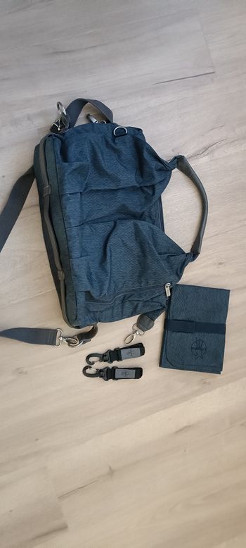 Sac à langer lassig + attache sac + tapis à langer nomade