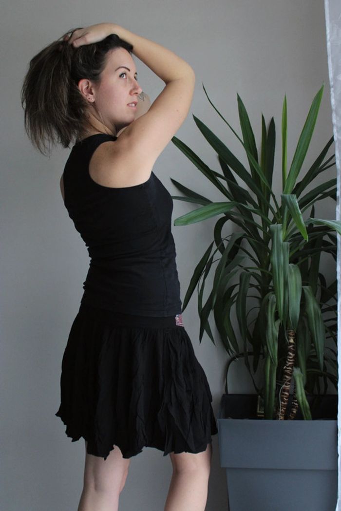 Jupe neuve + débardeur taille 38/M - photo numéro 8
