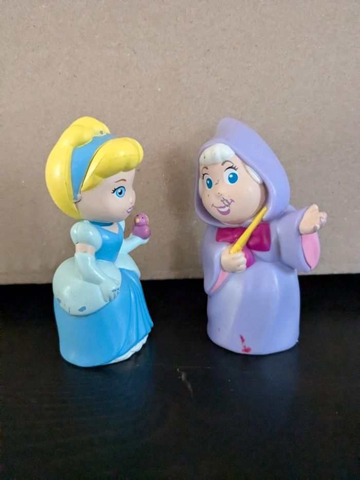 2 figurines Cendrillon et la bonne fée - photo numéro 2