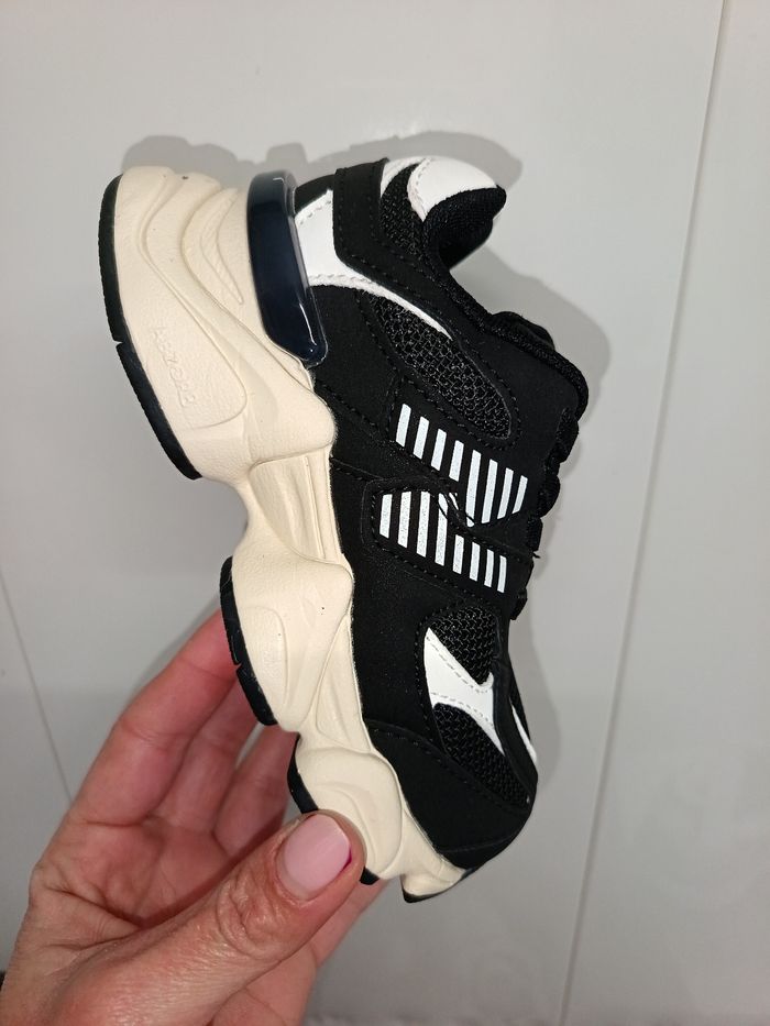 Basket mixtes à lacets neuves T 29 - photo numéro 2