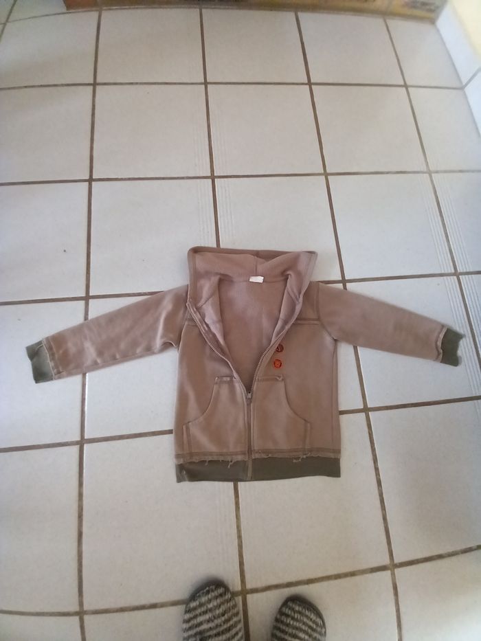 Veste à capuche 4 ans - photo numéro 2