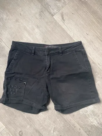 Short IKKS