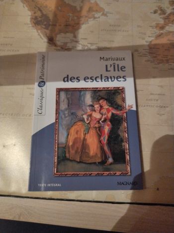 Livre L'île des esclaves
