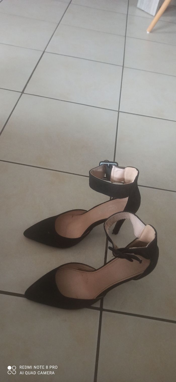 Chaussures noires a talons p37 - photo numéro 2