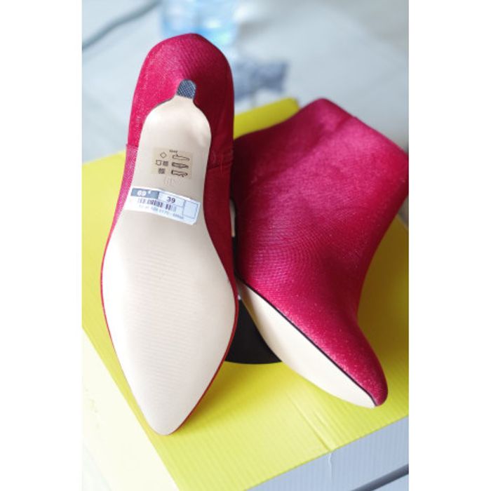 BOTTINES & LOW BOOTS À TALONS Eram - Taille 39 FR - photo numéro 3