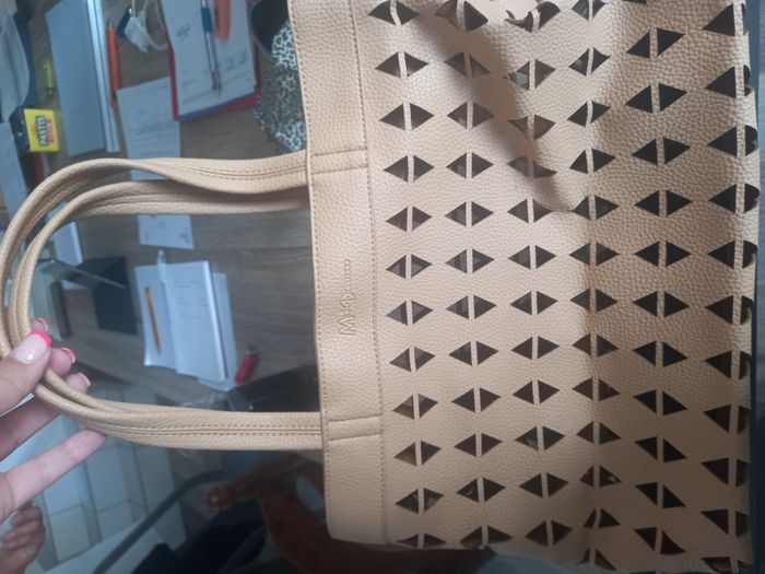 Sac à main beige troué m by mosquitos