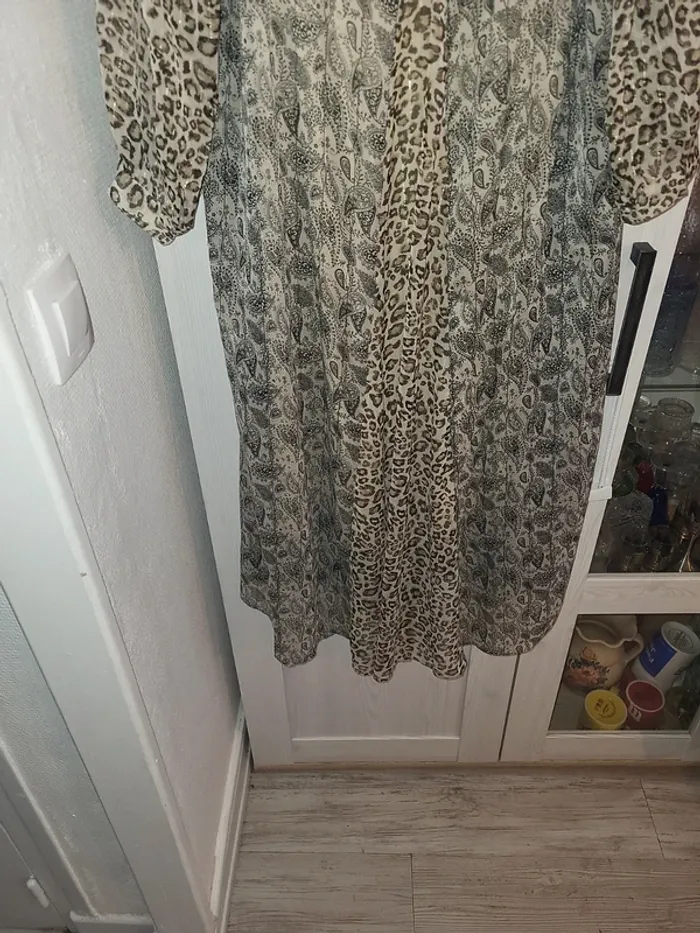 Robe longue voile. - photo numéro 3