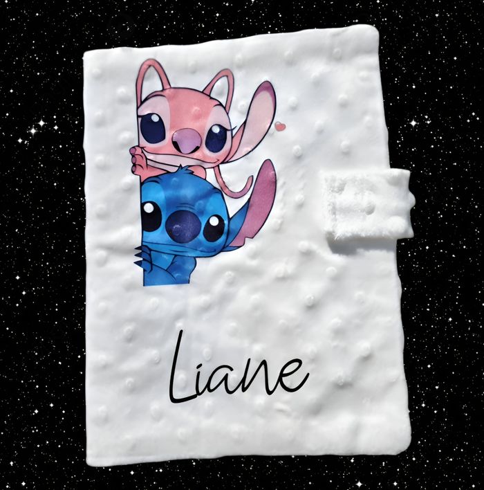 Protège carnet de santé personnalisé stitch