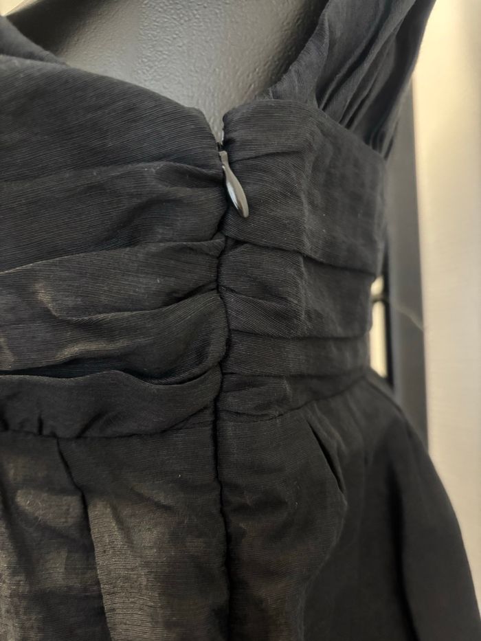 Robe noire effet froissé Mango neuve - photo numéro 3