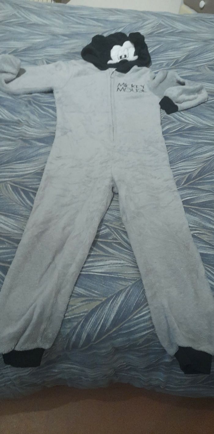 Sur pyjamas très très bon état - photo numéro 2