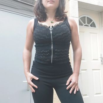 Magnifique top noir moulant pour taille S
