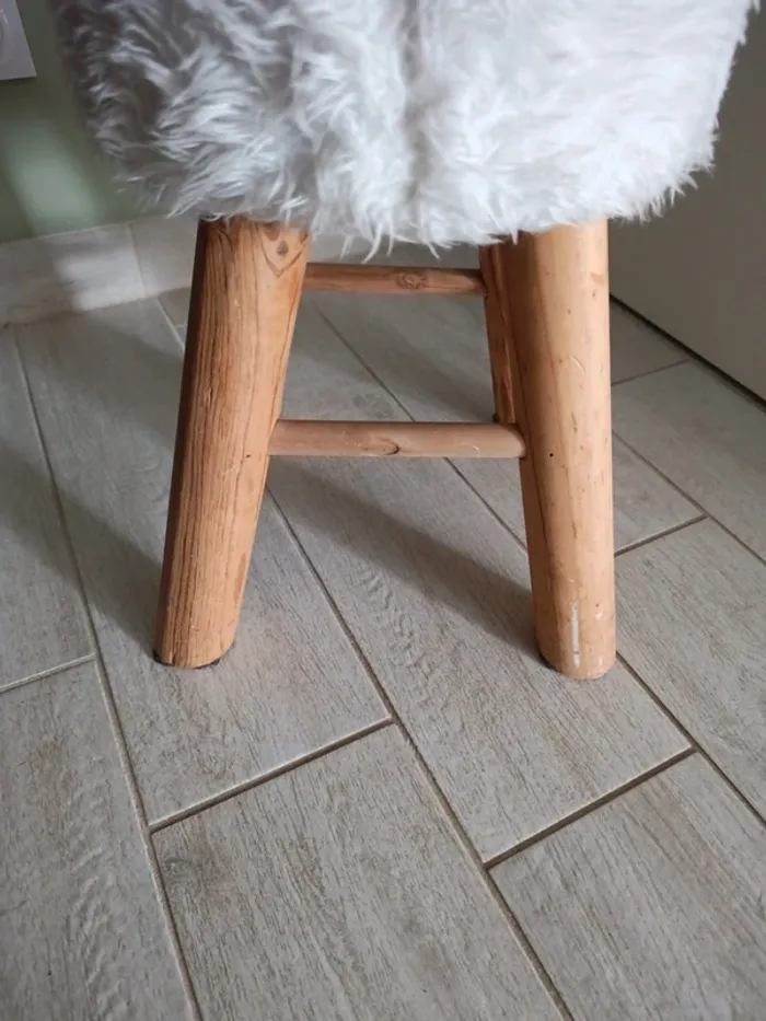 Petit tabouret fourrure - photo numéro 2