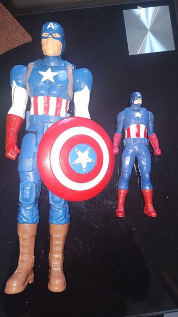 🦸‍♂️ Lot de 2 figurines Captain America – Excellent état