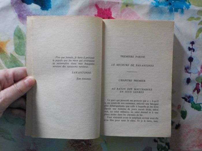 2 San-Antonio Descendez-le à la prochaine et Des gueules d'enterrement - photo numéro 8