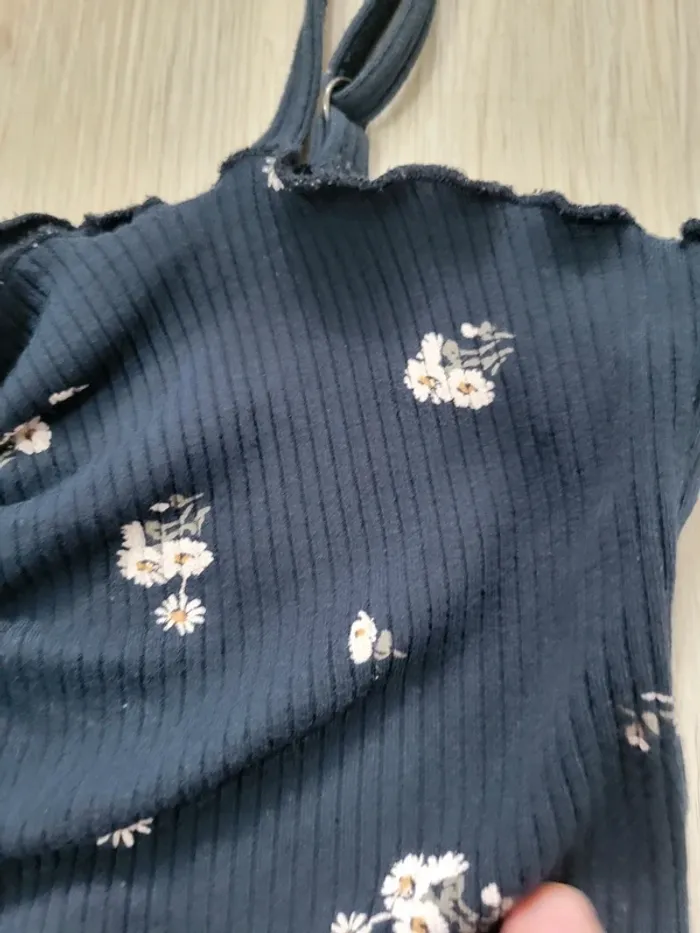 Top court hollister à fleurs - photo numéro 5