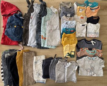 Lot de 38 pieces bébé garcon 3 mois plusieurs marques