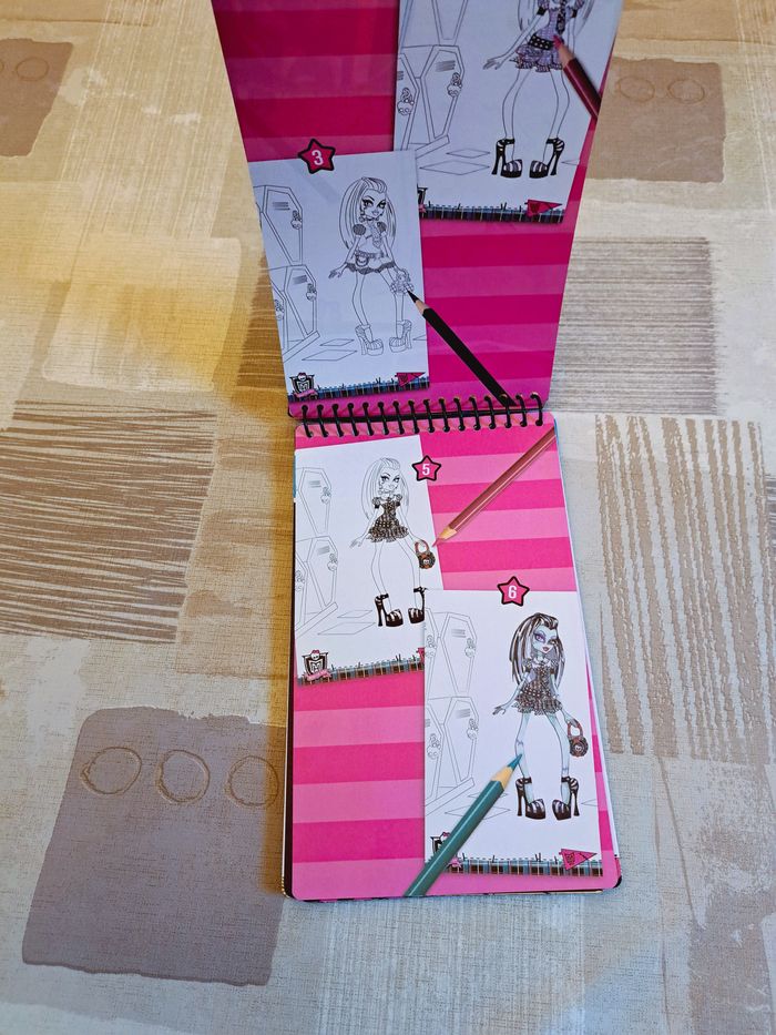 Monster High - Bloc croquis de mode avec pochoirs - photo numéro 4