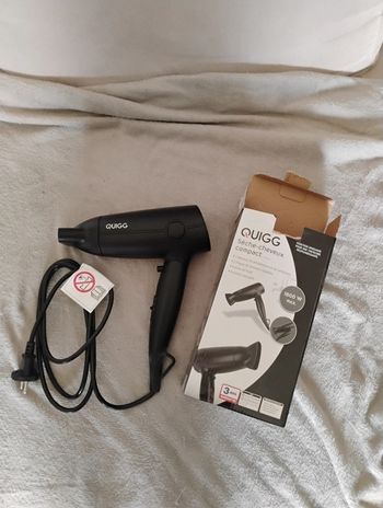 Seche cheveux compact ionisant Quigg