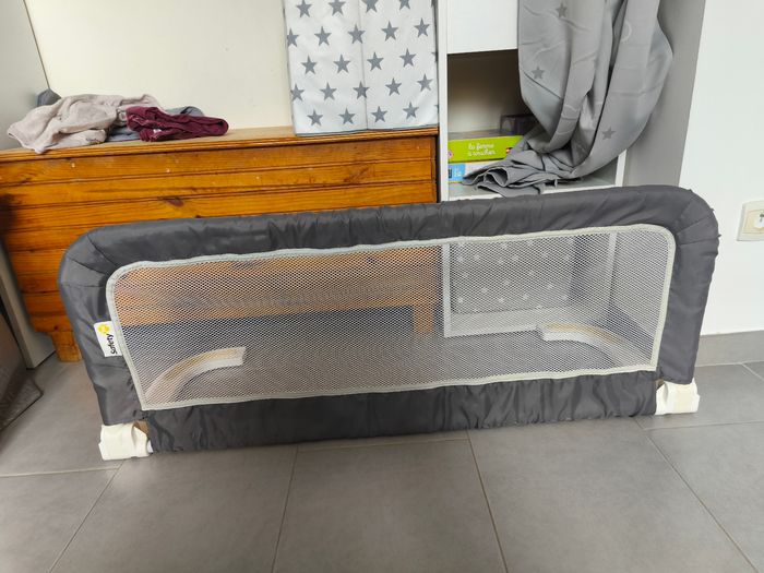 Barrière de lit pliable