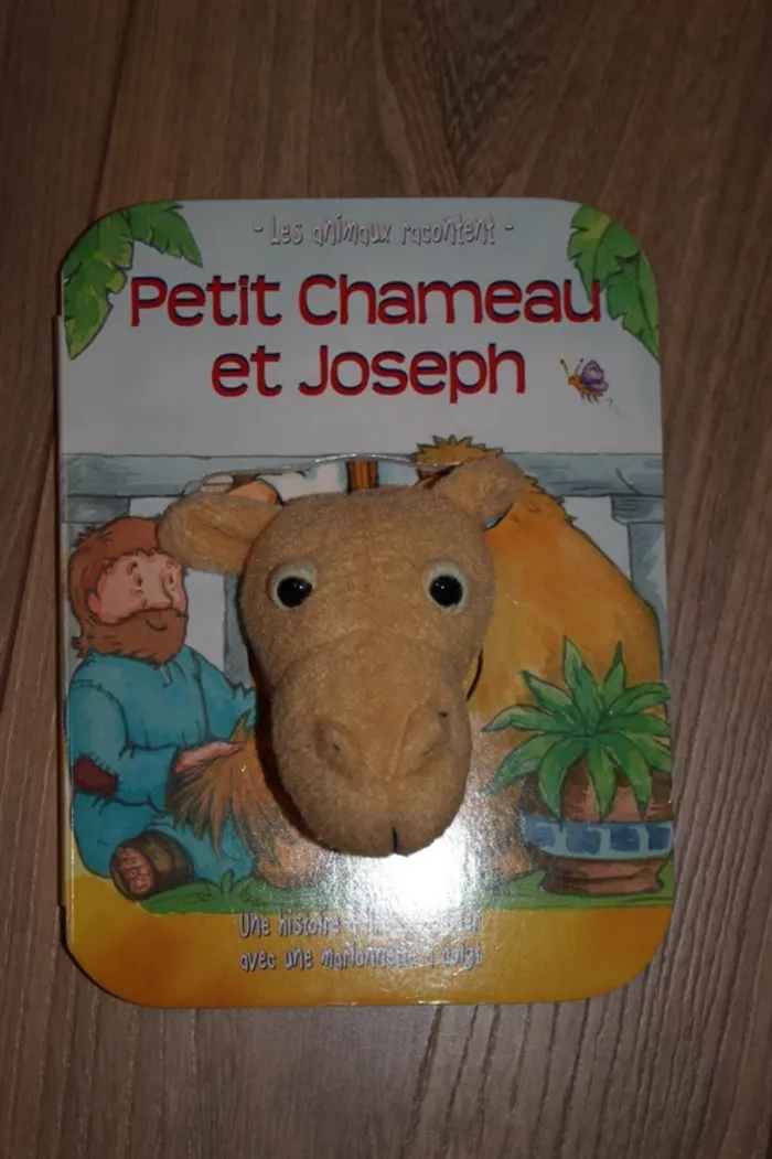 Livre marionette à doigt Petit Chameau et Joseph