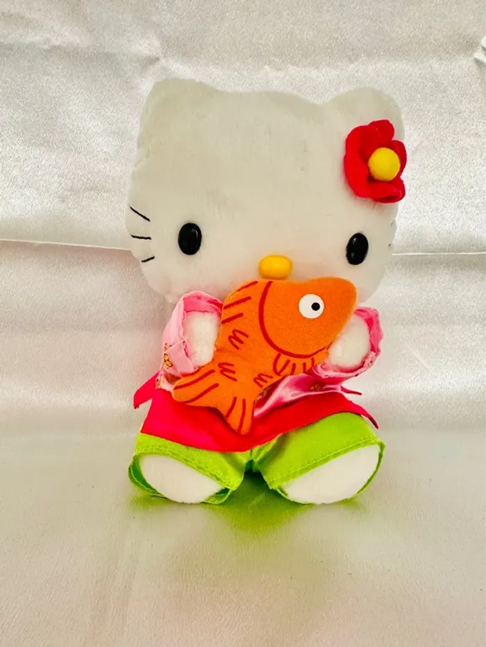 Adorable peluche Hello Kitty – édition spéciale