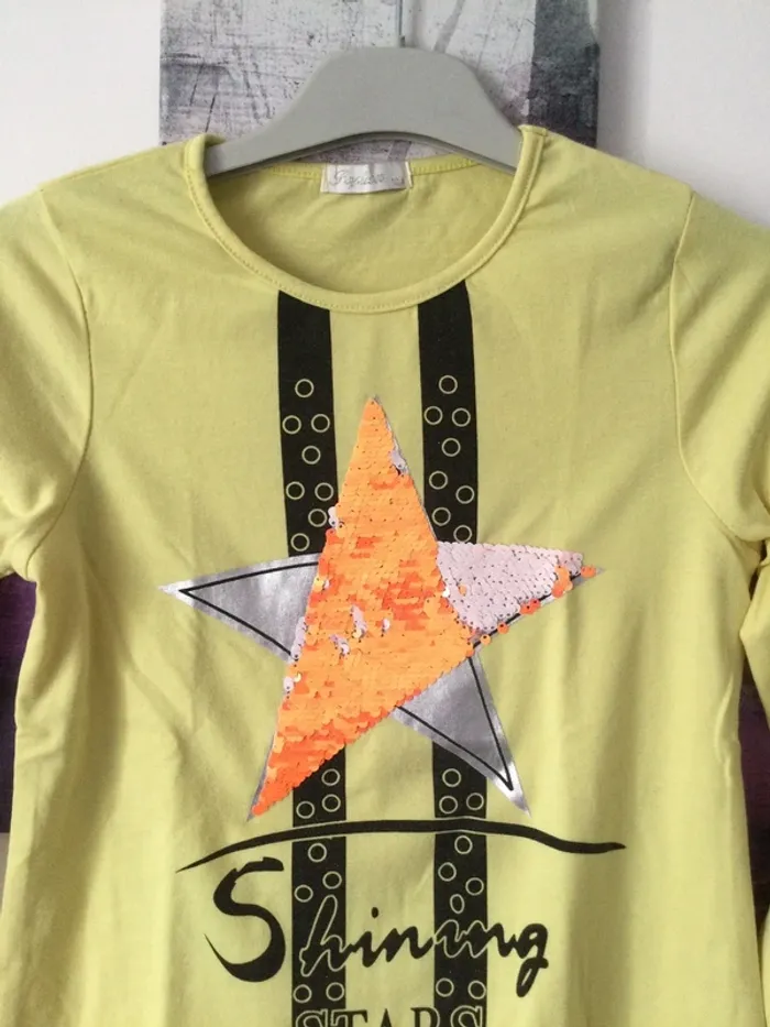 T shirt avec sequins 10 ans - photo numéro 3