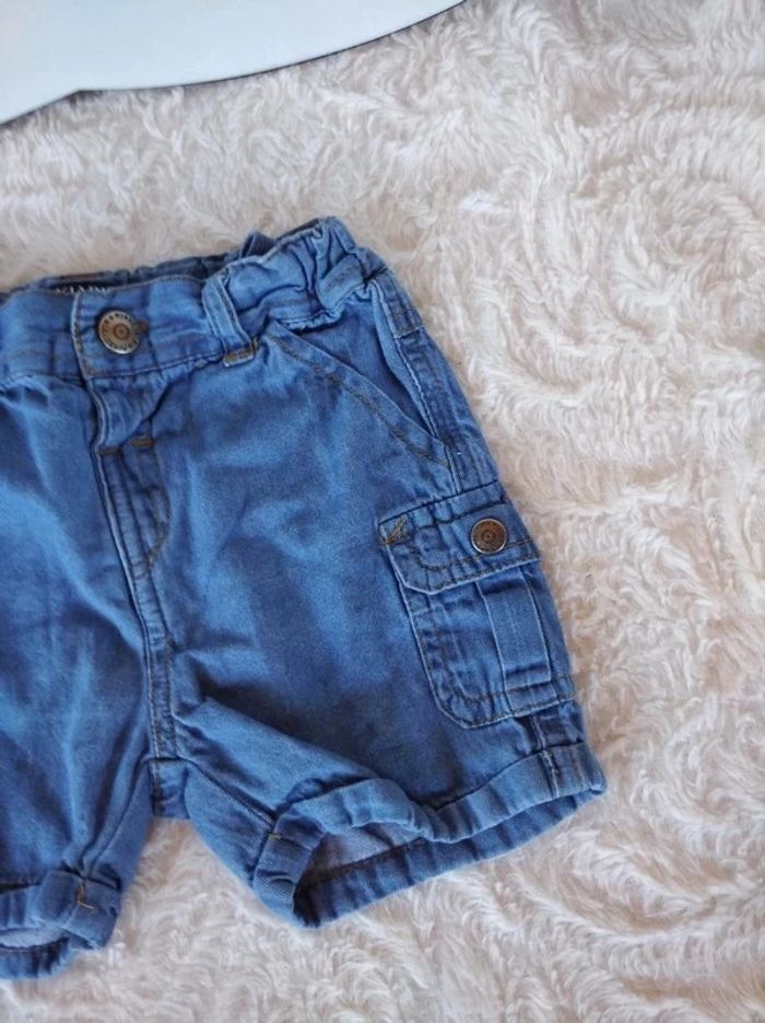 Short style jeans Fille 12 mois Kiabi - photo numéro 4