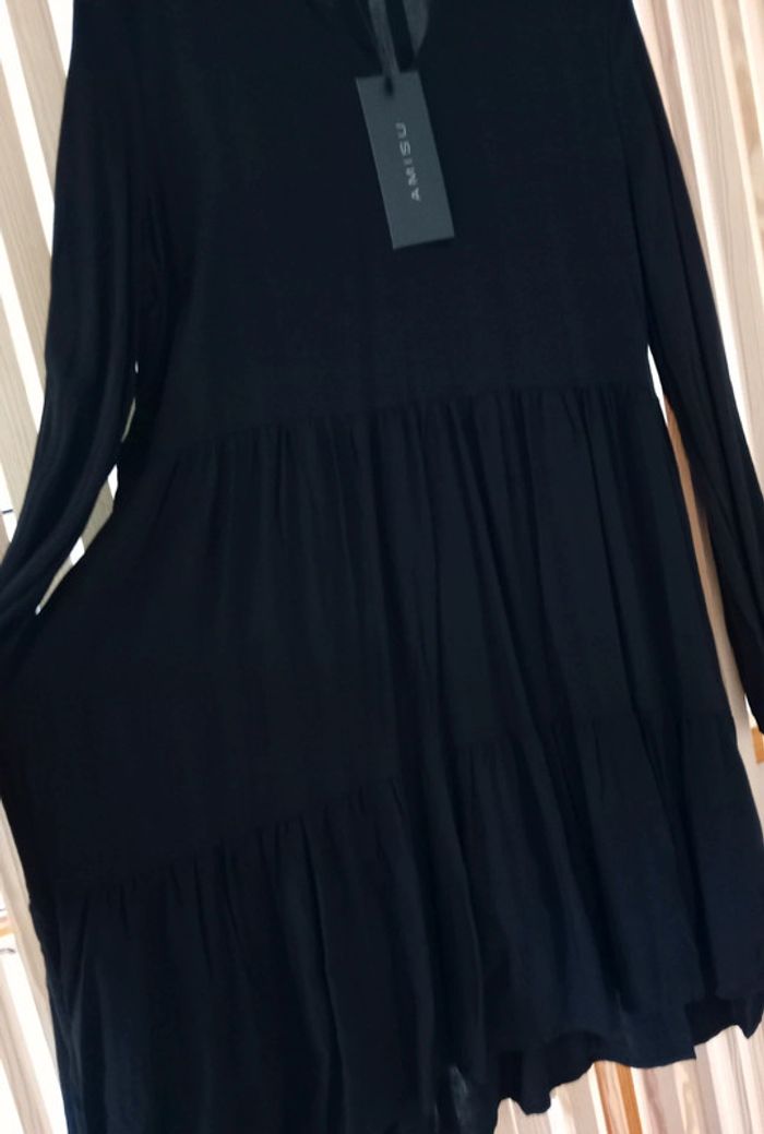 Robe noir t.36 neuve 🖤🌼 - photo numéro 3