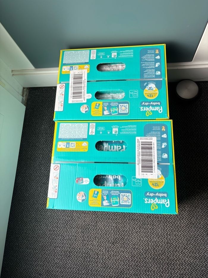 2 cartons T5 Pampers baby dry 2x 76 couches - photo numéro 3