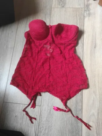 Porté jarretelle taille 36 38 90B